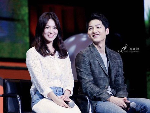 Đội ngũ sản xuất phim lần đầu tiết lộ động thái và thái độ không ngờ của Song Joong Ki vào ngày đệ đơn ly hôn