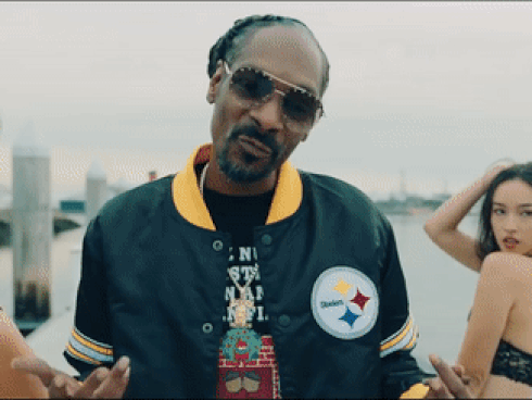 Ngoài Sơn Tùng, Snoop Dogg từng kết hợp ca sĩ châu Á nào?