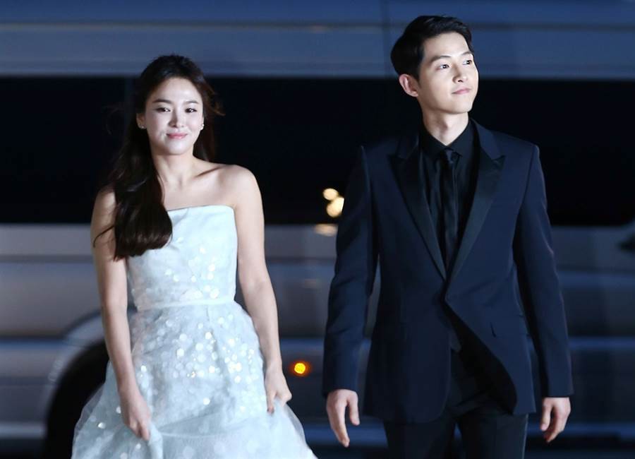 Tiết lộ cực sốc về sự thật con người Song Joong Ki: Những lời nói dối và chuyện ăn bám Song Hye Kyo?-3