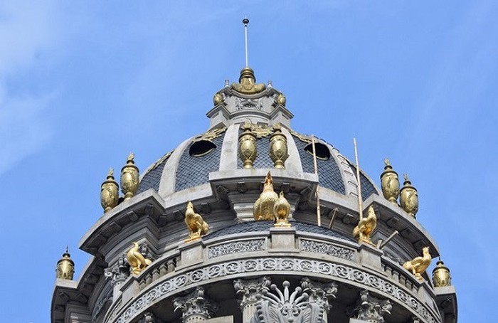 Cận cảnh căn biệt thự 300 tỷ dát vàng ở Hà Nội-2