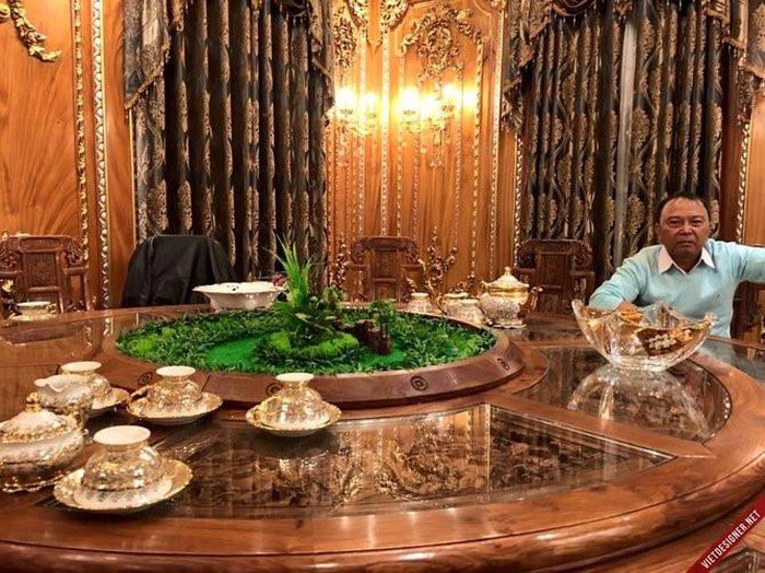 Cận cảnh căn biệt thự 300 tỷ dát vàng ở Hà Nội-3