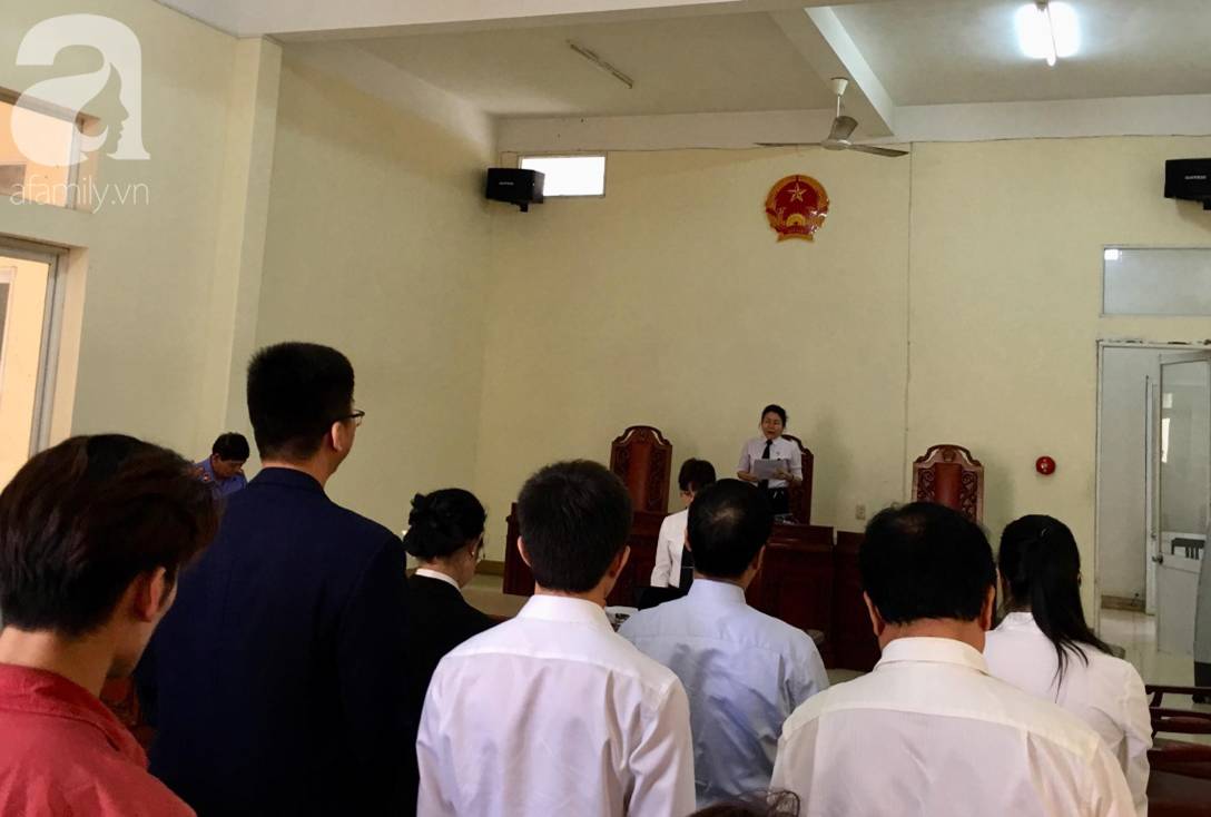 Tạm đình chỉ vụ việc bà Lê Hoàng Diệp Thảo yêu cầu khôi phục chức vụ ở Trung Nguyên, ông Vũ vắng mặt-1