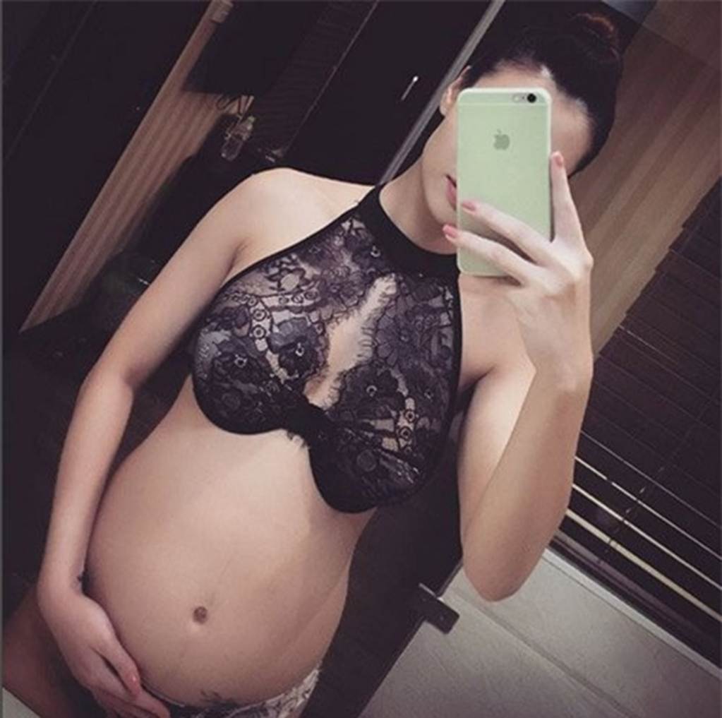 3 mỹ nhân bầu vượt mặt vẫn hở bạo với bikini: Diệp Lâm Anh nóng bỏng nhất?-14