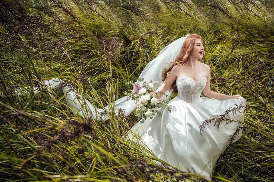 Khẳng định không cưới chạy bầu, ảnh cưới của Thu Thủy vẫn tiếp tục khiến dân mạng hoài nghi khi nhìn đến vòng 2-14