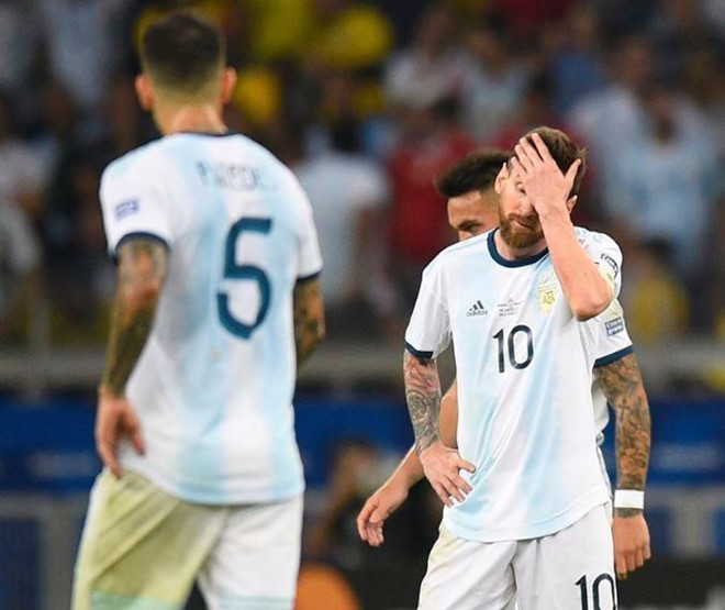 Bằng chứng Messi kém xa Ronaldo về tố chất thủ lĩnh-2