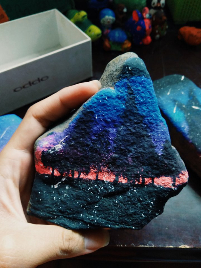 Cô em gái trốn tiệt trong phòng không cho ai vào, chị gái quyết định xông vào và phát hiện ra một thế giới tuyệt tác đầy bất ngờ-6