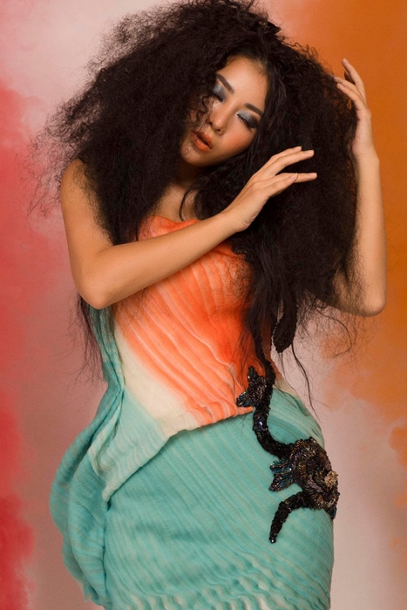 Thanh Hương quấn dây thép gai lên đầu, lột xác với hình ảnh ngoạn mục-9