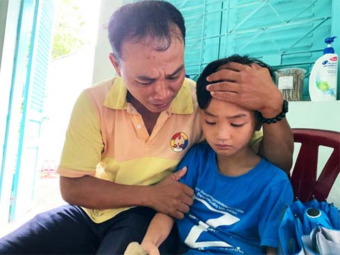 Vụ cha tìm thấy con trai đi lạc 4 tháng ở Sài Gòn: Ngay từ đầu bé Quốc đã cương quyết giấu tung tích của mình cũng như số điện thoại của cha-4