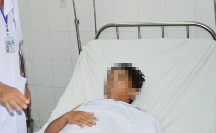 Một người đàn ông bị đứt lìa dương vật nghi do tai nạn khi tự dọn cỏ vùng kín?-1