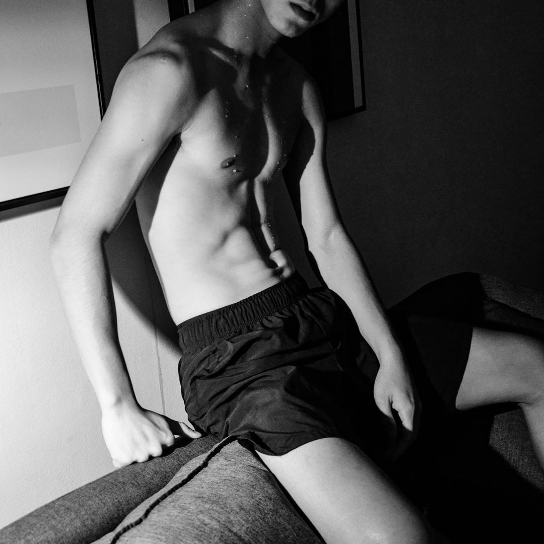 Nam du học sinh Việt đang gây bão khắp các diễn đàn: Điển trai không kém gì các soái ca lại còn body cực phẩm 6 múi-3