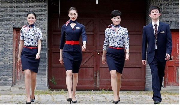 Chiêm ngưỡng dàn chân dài quyến rũ của các hãng hàng không nổi tiếng-13