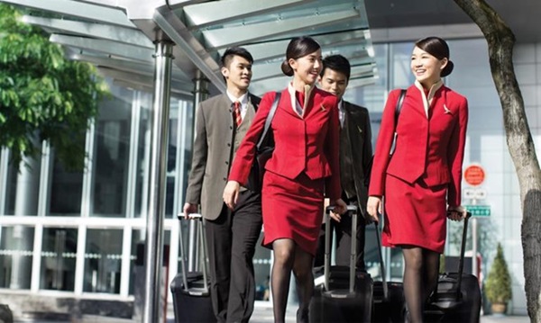 Chiêm ngưỡng dàn chân dài quyến rũ của các hãng hàng không nổi tiếng-16