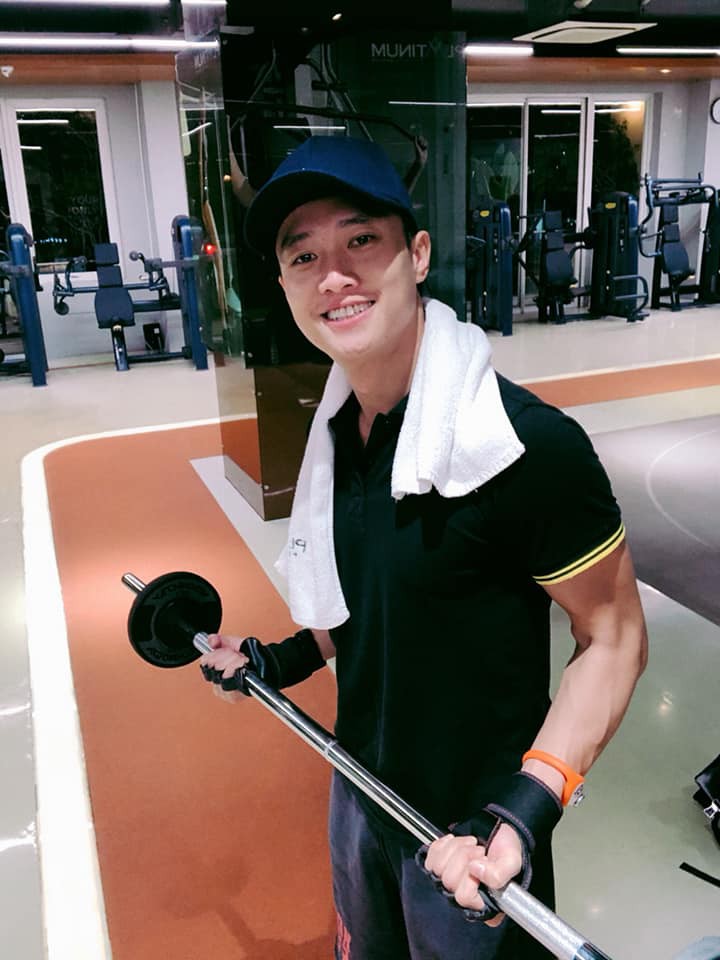 Hì hục tập gym lấy lại cơ bụng 6 múi, Vũ của Về nhà đi con” vẫn bị Thư hỏi đểu thế này-3