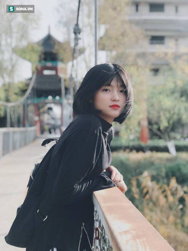 Xuất hiện chỉ 18 giây trong trang phục dân tộc, cô gái khiến dân mạng không ngừng tìm kiếm-11