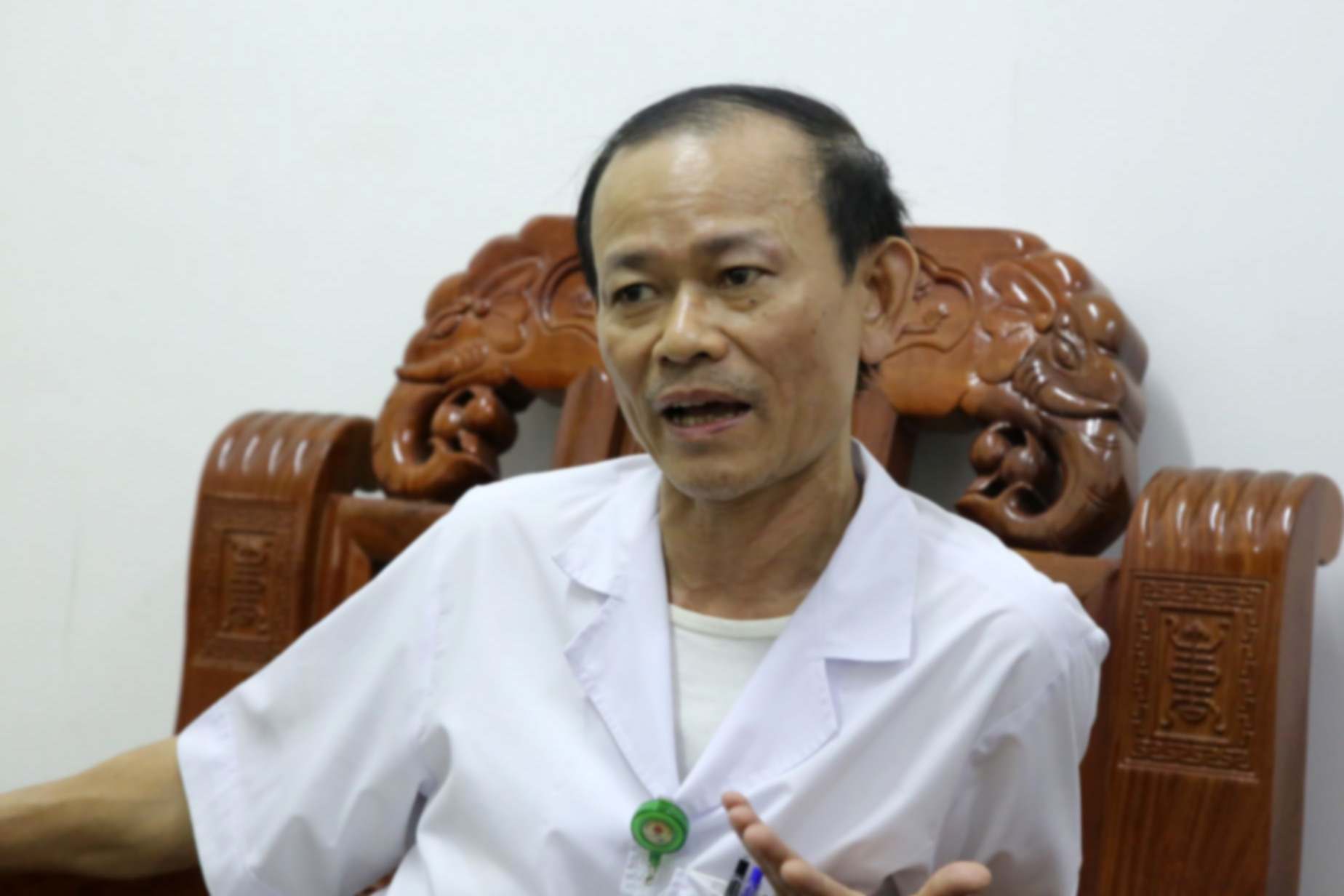 Trẻ sơ sinh tử vong với vết đứt cổ có nhiều mâu thuẫn khó tin-1