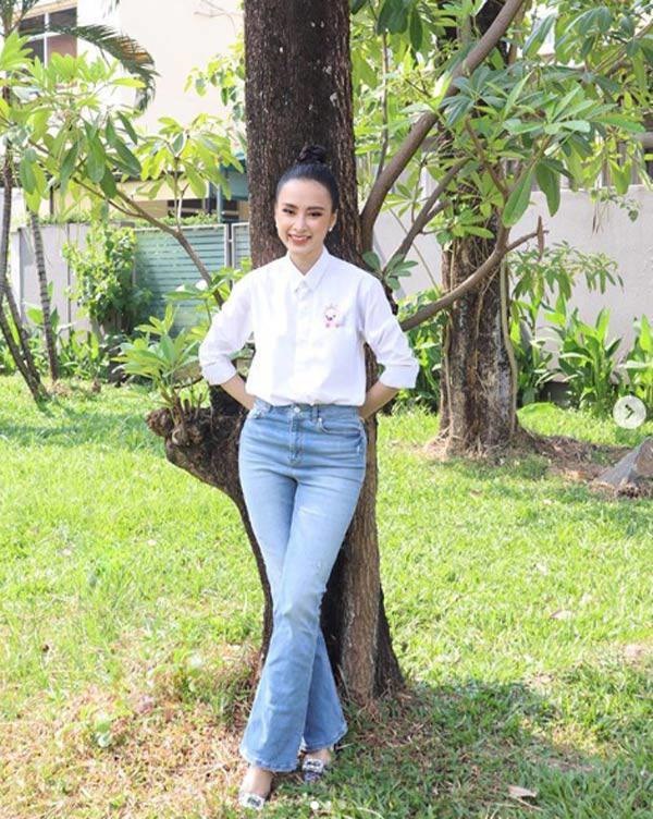 Còn đâu Nữ hoàng sexy, Angela Phương Trinh giờ đây ăn vận nền nã hơn xưa bội phần-11