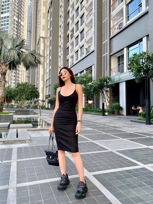 Diện bikini khoe dáng nuột, Kỳ Duyên khiến dân tình giật mình hoảng hốt bởi chi tiết lạ-2