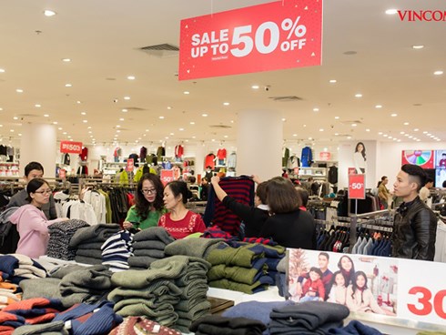 Hơn 800 thương hiệu giảm đến 50% trong mùa lễ hội Red Sale Carnival 2019