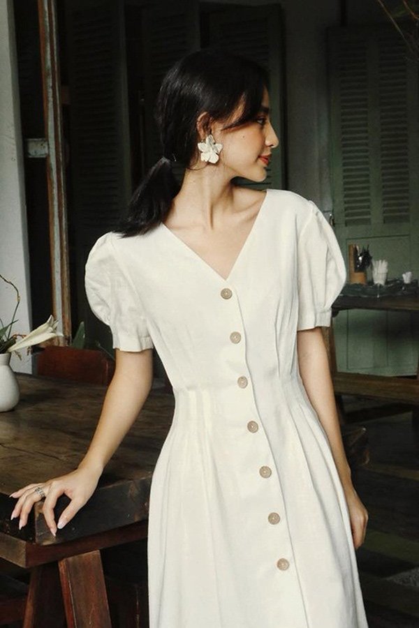 Diện một chiếc váy trễ vai, Thư trong Về nhà đi con khiến dân tình sốt sình sịch-9