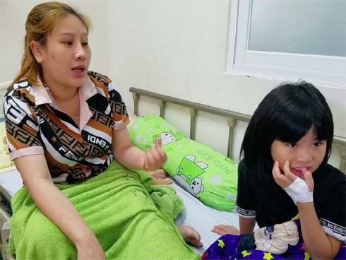 Khu phố nơi cả chục người cùng bị ngộ độc sau tiệc cưới ngày 30/6 bức xúc: 