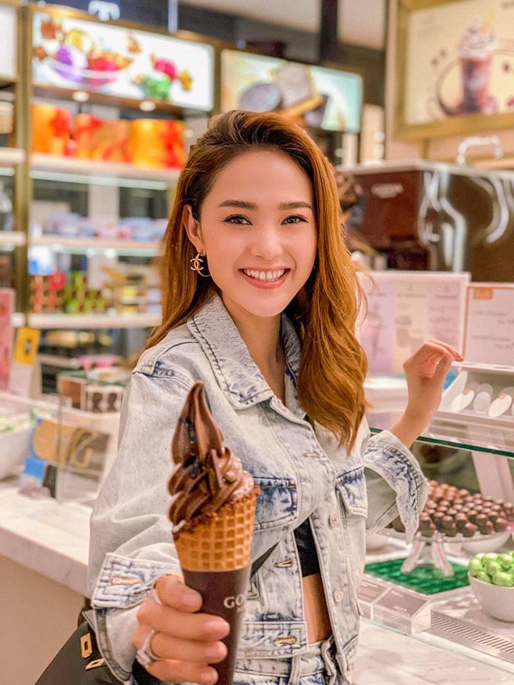 Nghịch lý chuyện sao nữ Vbiz khác lạ tới không nhận ra nhưng vẫn khư khư khẳng định không hề dao kéo-4