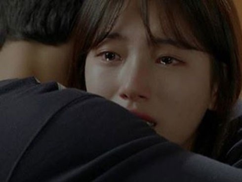 Xa nhà đúng lúc vợ sinh con, đêm đầu tiên trở về tôi hoảng loạn ngay giây phút chạm vào cánh tay cô ấy