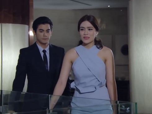 Nghe được cuộc nói chuyện của chồng và thư ký, tôi chất vấn anh thì nhận được câu trả lời điềm tĩnh khiến đau xé ruột gan