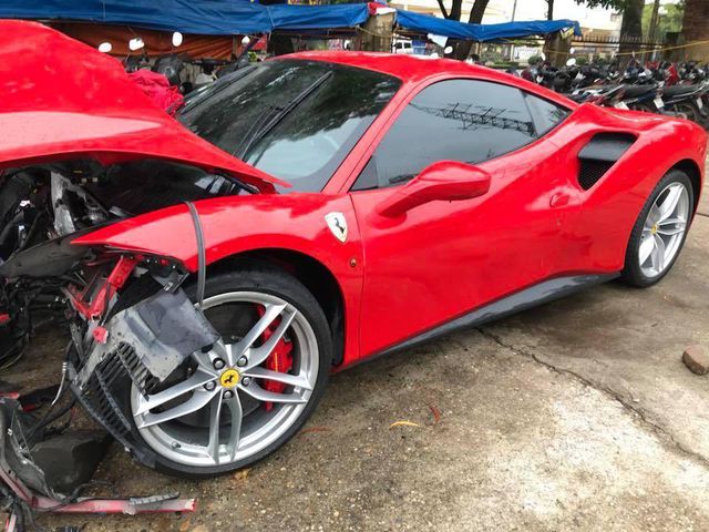 Siêu xe Ferrari từng bị tai nạn nát đầu của ca sĩ Tuấn Hưng giờ ra sao?-5