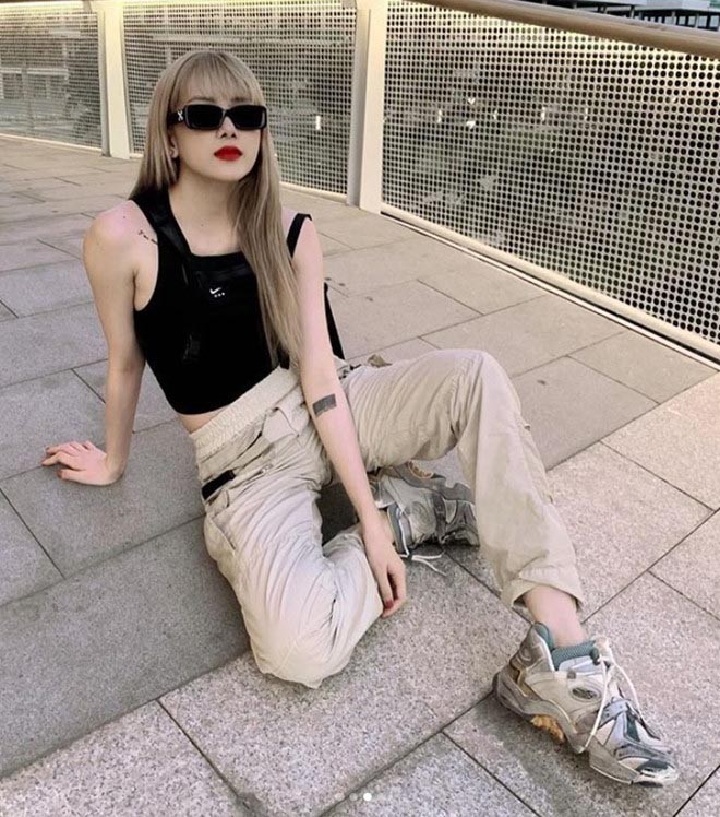 Mỹ nhân duy nhất bị đồn yêu Sơn Tùng nổi tiếng, giàu có cỡ nào?-4