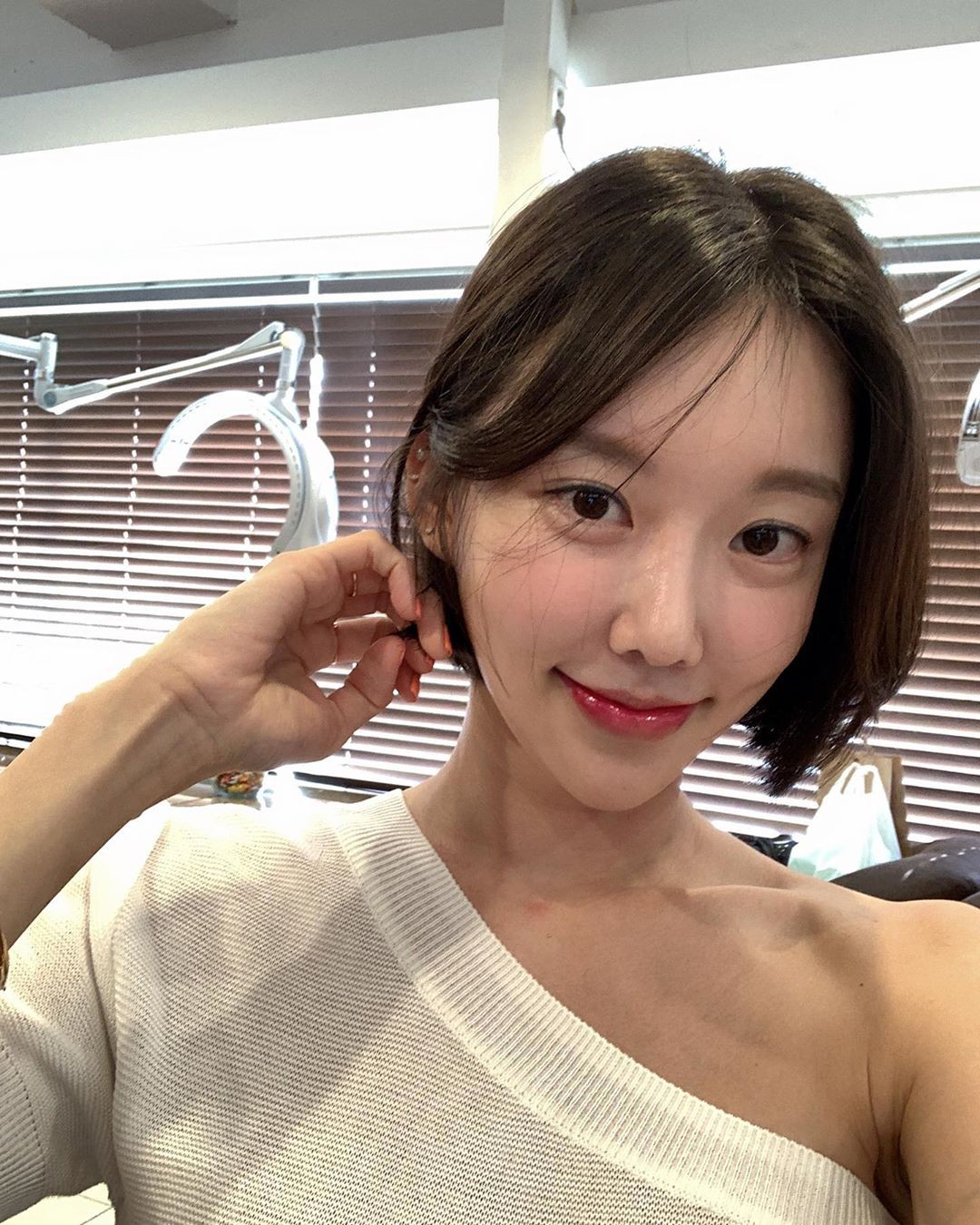 Dùng dầu tẩy trang mà mụn nổi ồ ạt: Sản phẩm không có tội, lỗi là do bạn không biết cách dùng-2