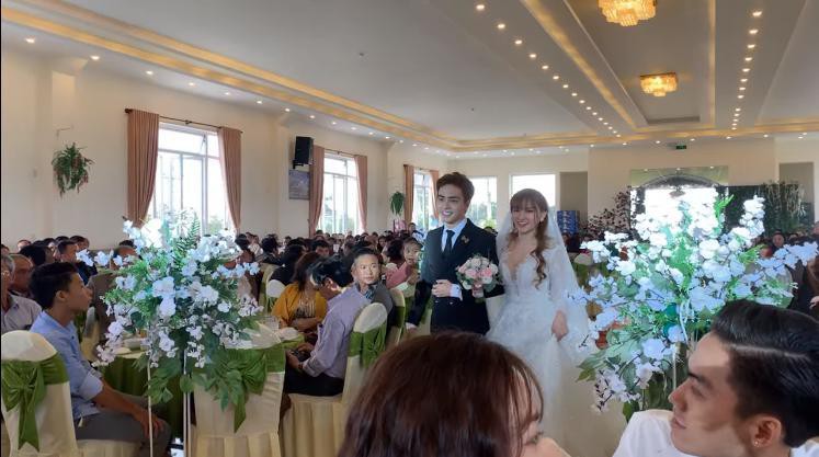 Phạm Quỳnh Anh chúc mừng đám cưới tại Đà Lạt của bạn thân, Thu Thủy đáp lễ: Rồi bạn cũng lên xe hoa nha-1