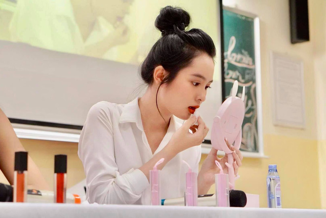 Nữ sinh Kon Tum và những bức hình khiến dân mạng xao xuyến vì quá xinh đẹp-13