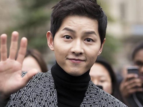 Báo Hong Kong đưa tin Song Hye Kyo có đại gia chăm sóc, tặng bất động sản, Song Joong Ki tức giận đâm đơn ly hôn-3