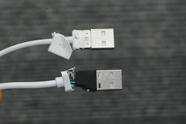 Giải phẫu cáp sạc iPhone hàng giả và hàng xịn, đừng bao giờ tiếc tiền cho phụ kiện công nghệ này-14