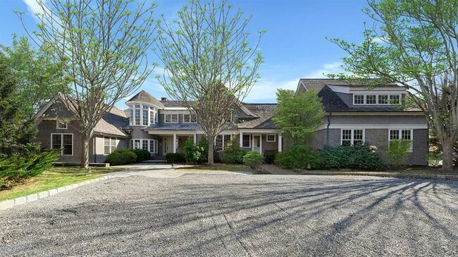 Có gì trong biệt thự của con trai tổng thống Mỹ đình đám trên các mặt báo-2