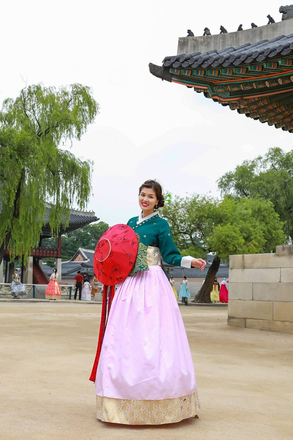 Hoa hậu quê Vũng Tàu hóa mỹ nhân cổ trang xuất hiện bên chồng đại gia-5