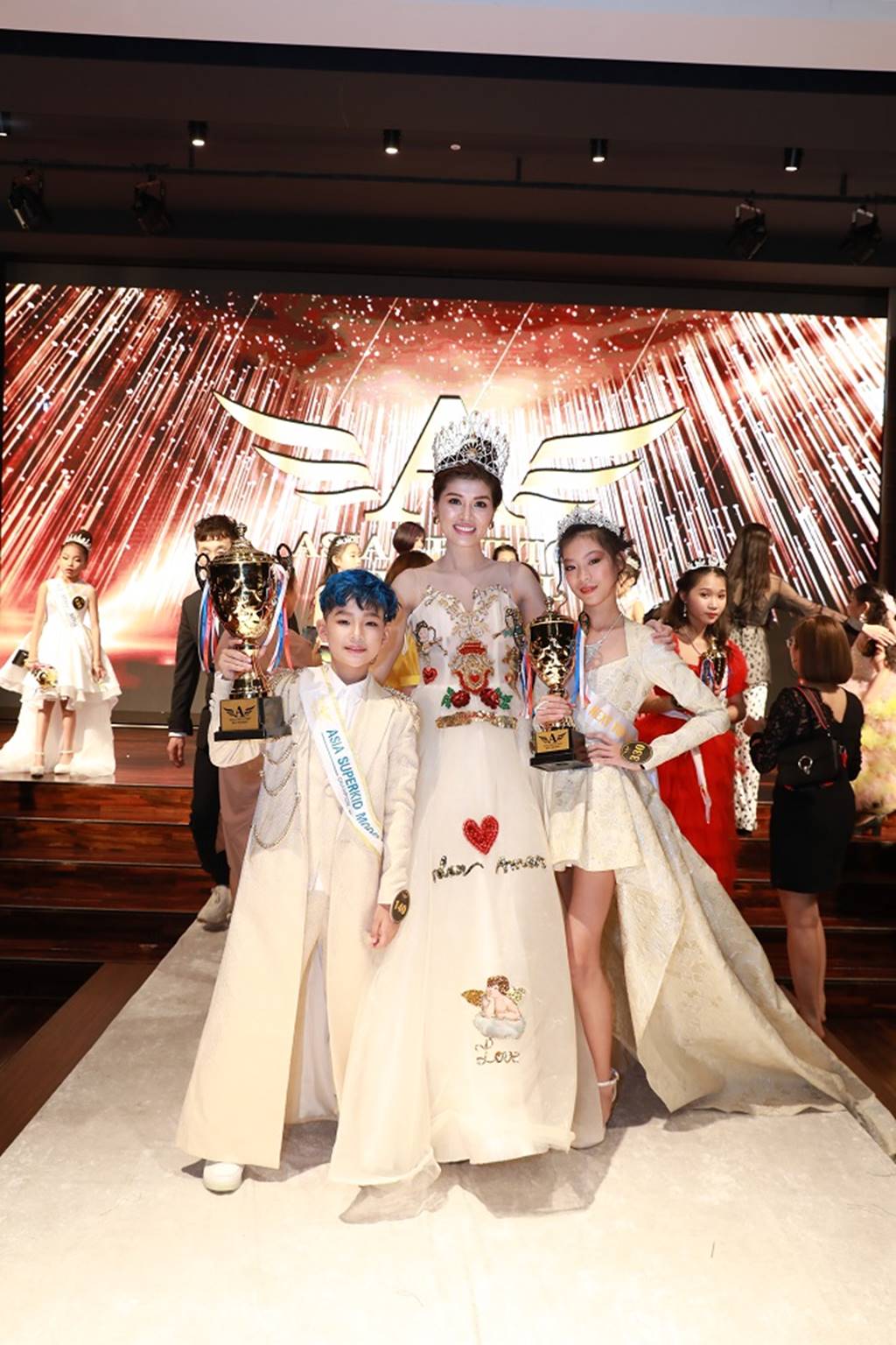 Hoa hậu quê Vũng Tàu hóa mỹ nhân cổ trang xuất hiện bên chồng đại gia-11