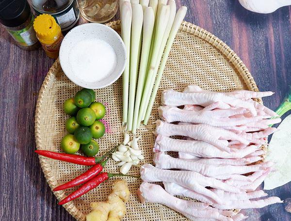 Chân gà ngâm sả tắc hương vị thơm ngon đậm đà-1