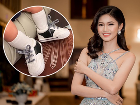 Á hậu Thanh Tú tổ chức tiệc đầy tháng hoành tráng cho con trai, cậu bé có tên gọi thật nam tính-3