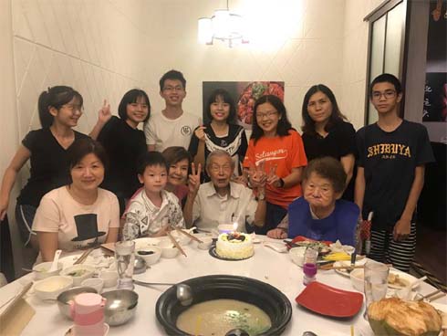 6 hành vi thường ngày của cha mẹ khiến người khác vô cùng khó chịu-7