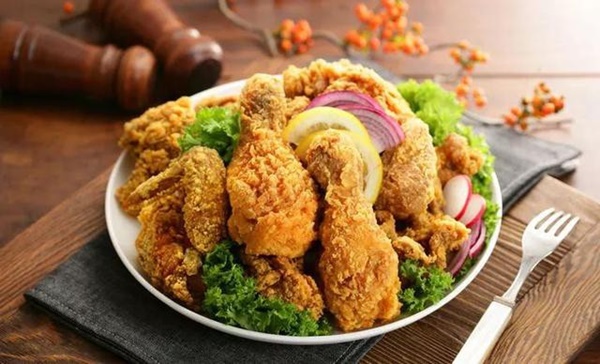 Cậu bé mới 5 tuổi đã bị gan nhiễm mỡ, thủ phạm chính là loại thực phẩm hầu hết trẻ em đều thích và thường ăn-2