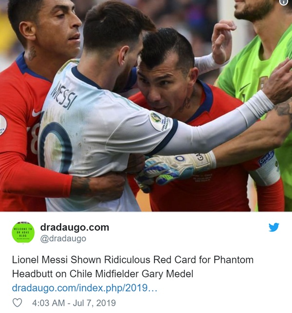 Cộng đồng mạng bất bình, phẫn nộ khi chứng kiến Messi phải nhận chiếc thẻ đỏ gây tranh cãi-2