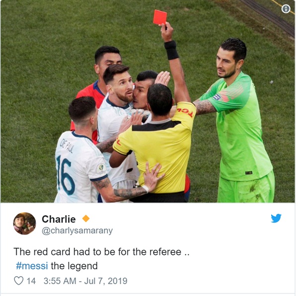 Cộng đồng mạng bất bình, phẫn nộ khi chứng kiến Messi phải nhận chiếc thẻ đỏ gây tranh cãi-6