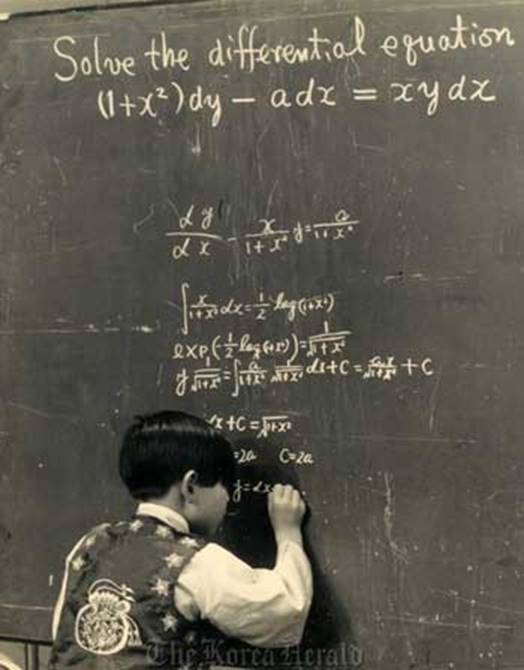 Thần đồng IQ cao nhất thế giới từ bỏ công việc ở NASA để về với mẹ: Tôi không muốn sống như cái máy vô hồn, tôi hạnh phúc theo cách của mình-1