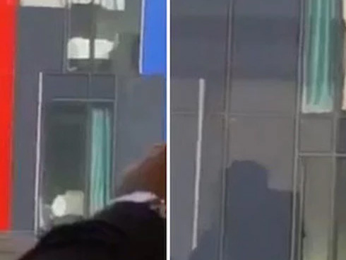 Đang tắm dưới hồ, cặp đôi thản nhiên làm chuyện ấy ngay trước mặt trẻ em-3