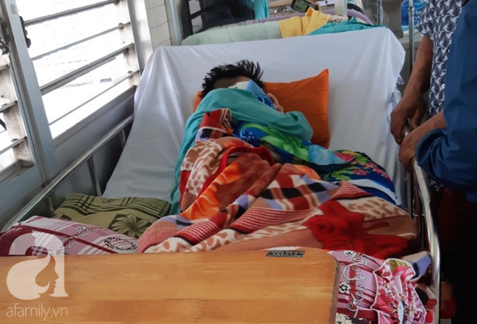 Đi phụ hồ giúp gia đình, bé trai 15 tuổi bị cây đâm xuyên mặt, phải bỏ một bên mắt-2