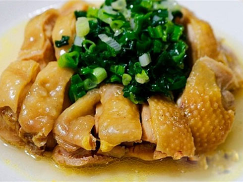 Mẹo hấp gà cả con không bị đỏ trong cho ngày Tết-1