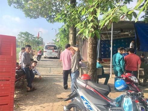 Thanh niên Bình Dương chết trong tư thế treo cổ tại nhà riêng