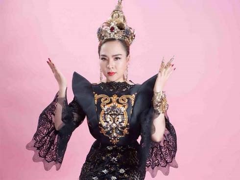 'Nữ hoàng văn hóa tâm linh' và những danh xưng nhan sắc kỳ lạ