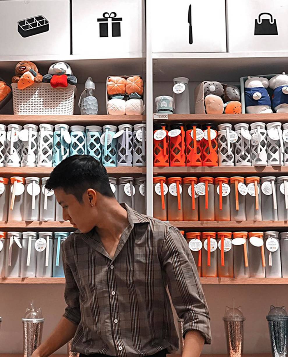 Thầy giáo Việt hot nhất MXH những ngày qua: Đẹp trai cao ráo như người mẫu, là thạc sĩ Ngôn ngữ tại Úc-9